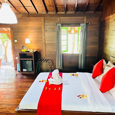 Avery Coconut Island Waterpark Beach Resort Carita Esterno foto