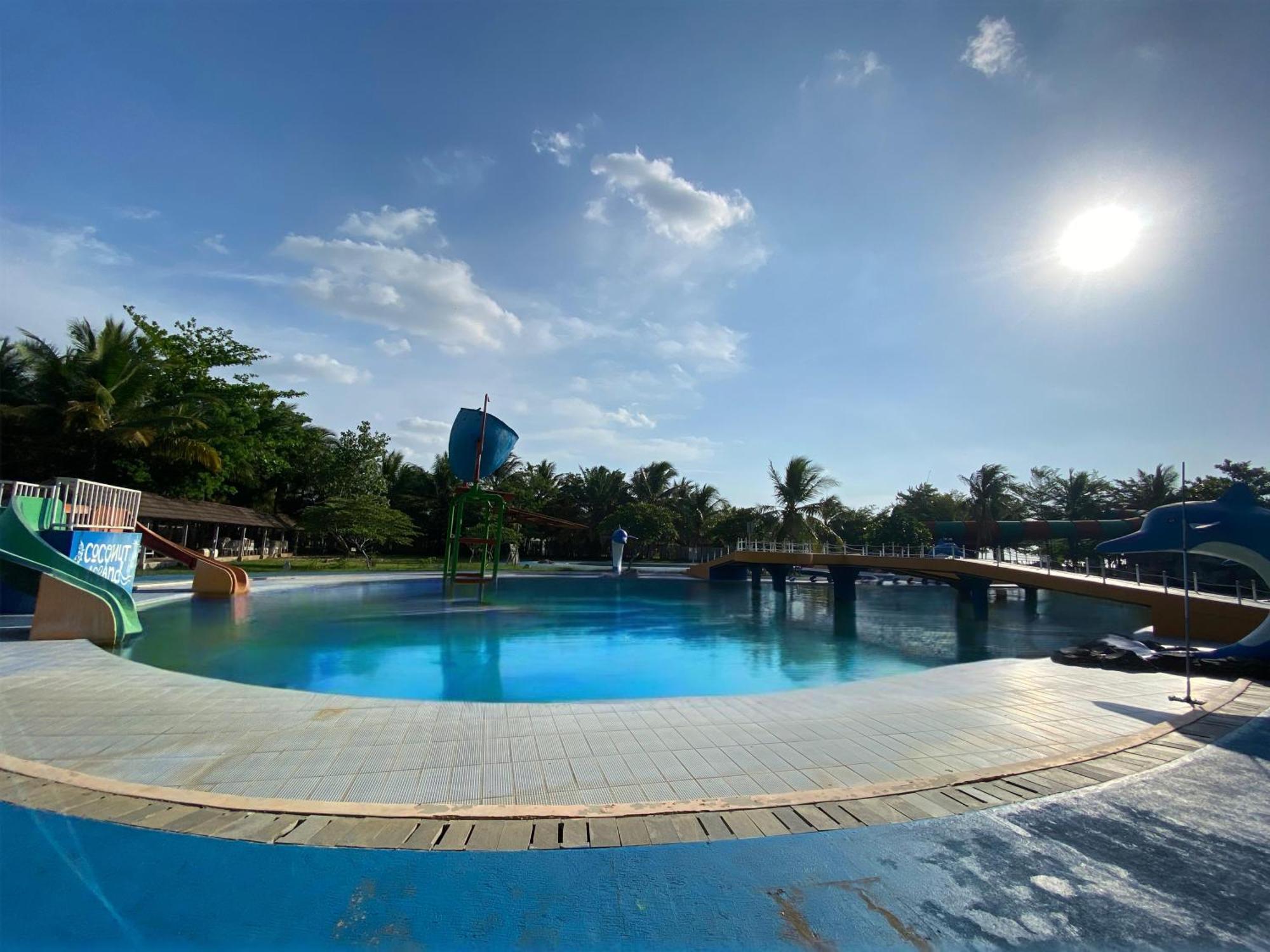 Avery Coconut Island Waterpark Beach Resort Carita Esterno foto